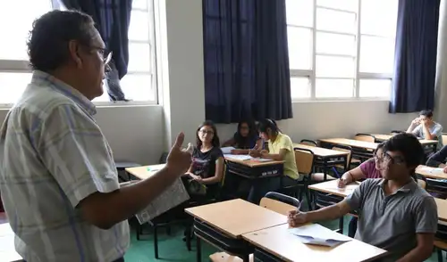 Congreso promulga Ley que flexibiliza requisitos académicos para docentes universitarios