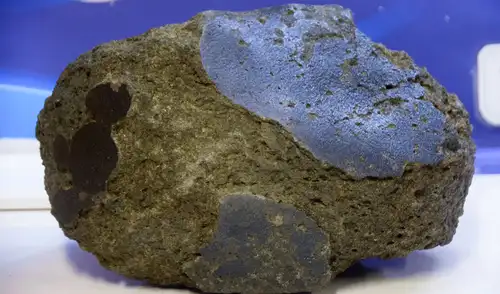 Los meteoritos se concentran en zonas de hielo azul, que componen solo el 1% de la superficie antártica. Los meteoritos se concentran en zonas de hielo azul, que componen solo el 1% de la superficie antártica.