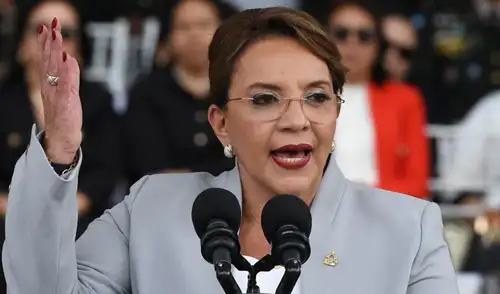 Xiomara Castro pide a Trump diálogo sobre las elecciones. Foto: AFP
