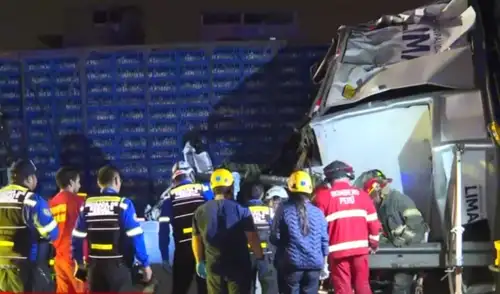 Accidente de tránsito en San Juan de Miraflores involucra varios vehículos