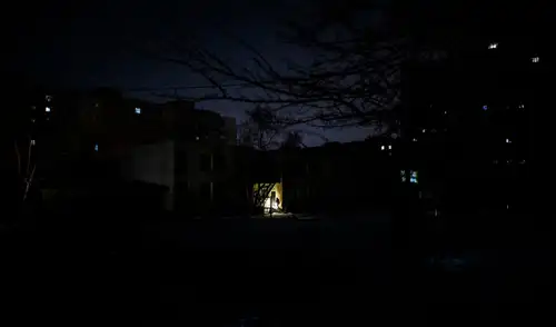 Kiev sufre apagones debido a los ataques del ejército ruso a las infraestructuras eléctricas.