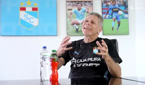 Paulo Autuori protesta por mala organización en el inicio de la Liga 1. Foto: Sporting Cristal TV