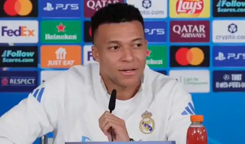 Kylian Mbappé confronta a periodista y rechaza que hubo problemas con Xabi Alonso