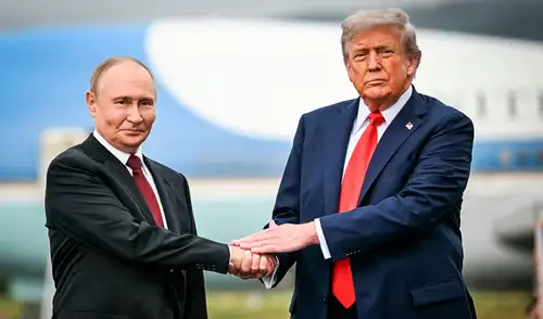 Cada miembro de esta Junta, encabezada por Trump, deberá contribuir con US$1.000 millones durante el primer año.