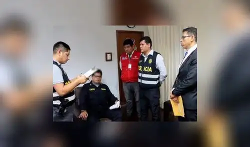 Coronel detenido por acto de corrupción.