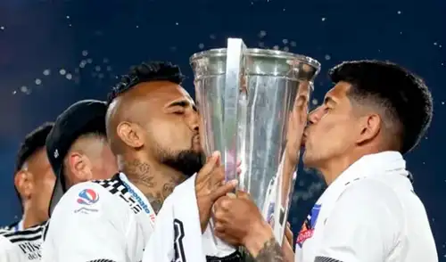 Arturo Vidal se despidió de Esteban Pavez. Foto: Instagram