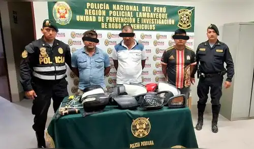 Las piezas halladas en el poder de los detenidos superaría los 12.000 soles. Foto: PNP
