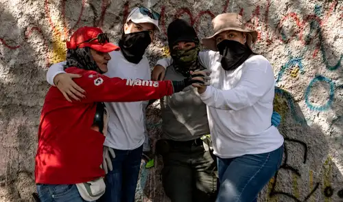 Madres buscadoras: lucha por la verdad tras desapariciones en México. Lorena Lepe, madre de Zuleyma Correa, busca a su hija secuestrada hace cinco años en Jalisco sin apoyo estatal.