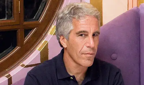 Los nuevos archivos revelan conexiones del expresidente Donald Trump con Epstein, junto a acusaciones no verificadas que han sido rechazadas por la Casa Blanca.