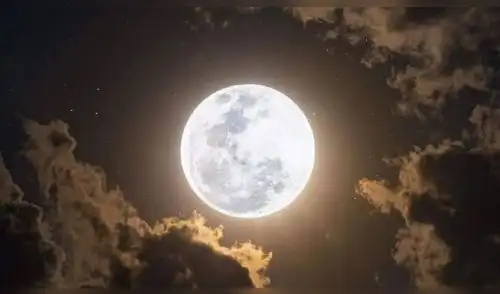 La Luna llena de febrero también es conocida como Luna de nieve. Foto: IStock