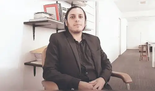 Gino Román Torres, el ciudadano que denunció a la presidenta del Poder Judicial, Janet Tello, por una supuesta omisión en su declaración jurada. Gino Román Torres, el ciudadano que denunció a la presidenta del Poder Judicial, Janet Tello, por una supuesta omisión en su declaración jurada.