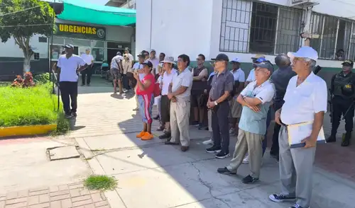Policías retirados exigen una mejor atención médica en Chiclayo.