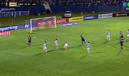 Alianza Lima tuvo las chances más claras en el primer tiempo. Foto: Telefe