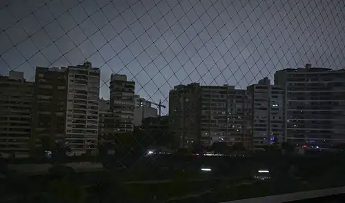 El nuevo esquema de contratación eléctrica aún espera reglamento definitivo y genera posiciones encontradas en el sector.