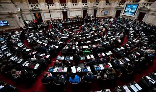 La medida cuenta con amplio respaldo político, aunque enfrenta críticas de la oposición sobre su impacto en la industria y el empleo. La medida cuenta con amplio respaldo político, aunque enfrenta críticas de la oposición sobre su impacto en la industria y el empleo.