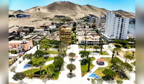 Vista de la renovada plaza central Francisco Talleri