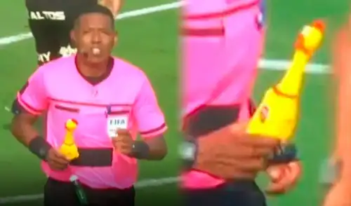 El árbitro optó por recoger el objeto para entregárselo al juez principal durante el partido U - Cristal. El árbitro optó por recoger el objeto para entregárselo al juez principal durante el partido U - Cristal.