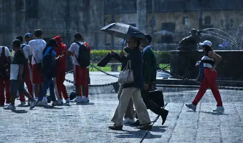 Lluvias sorprendieron a limeños y se podrían repetir, según Senamhi. Lluvias sorprendieron a limeños y se podrían repetir, según Senamhi.