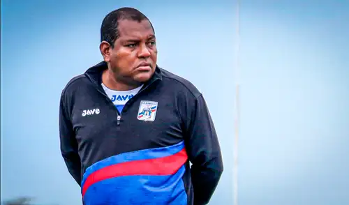 Luis Cordero fue subcampeón de la Liga Femenina en el 2022. Foto: Instagram/Carlos Mannucci Extécnico de Mannucci femenino reveló controvertida postura del club con sus jugadoras