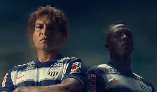 Alianza Lima dio a conocer su nueva camiseta en honor a sus 125 años de vida institucional. Foto: Alianza Lima