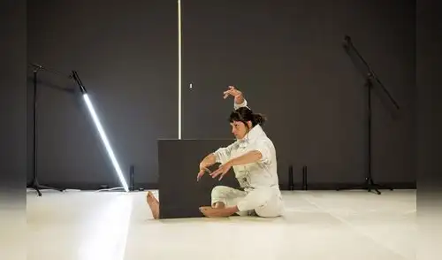 Escena de The Watching Machine.