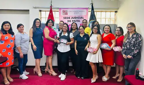 Este gesto resalta el valor y la labor de las mujeres en el sistema judicial. Fuente: Difusión.