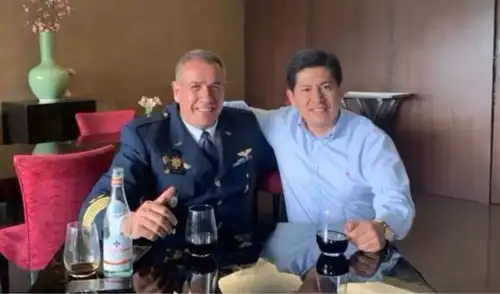 Wolfgang Grozo y Zamir Villaverde fotografiados juntos