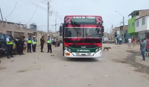 Atentado en bus Santa Catalina. Chofer fue asesinado por sicarios. Foto: Difusión.