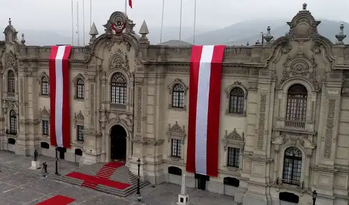 Los aciertos, errores y antecedentes de 6 candidatos presidenciales
