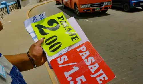 Alcalde de Arequipa cuestionado por no percibir abusos en el transporte público