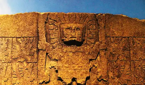 Una isla ubicada en el lago Titicaca, es considerado como lugar de origen de los Incas, según la mitología. Foto: Axismundi Una isla ubicada en el lago Titicaca, es considerado como lugar de origen de los Incas, según la mitología. Foto: Axismundi