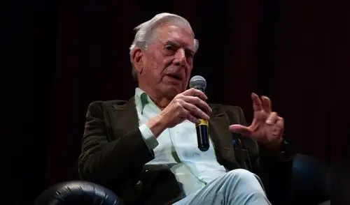 Mario Vargas Llosa. Foto: Julio del Carpio. Mario Vargas Llosa. Foto: Julio del Carpio.