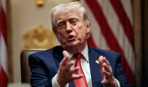 Trump presiona a Irán para un acuerdo de paz bajo la amenaza de destruir plantas desalinizadoras y la isla de Kharg