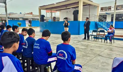 Las jornadas educativas incluyeron exposiciones sobre funciones del juez de paz escolar y mecanismos de conciliación. Fuente: Difusión.
