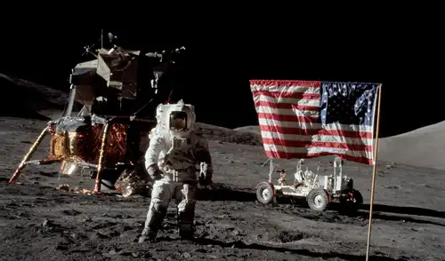 El astronauta Harrison H. Schmitt,  junto al módulo lunar del Apolo 17. Foto: NASA