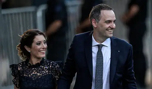 Amplían denuncia contra el jefe de Gabinete de Javier Milei ante la sospecha por la compra de viviendas