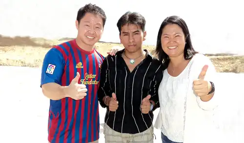 Íntimos. Kenji Fujimori, José Quispe Revoredo y Keiko Fujimori antes que se desatara la furia de la tercera contra el primero. Foto: difusión