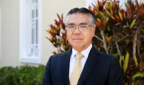 Jesús Salazar Nishi advierte que el principal freno del país no es la falta de recursos, sino la incapacidad del Estado para ejecutarlos con eficiencia.