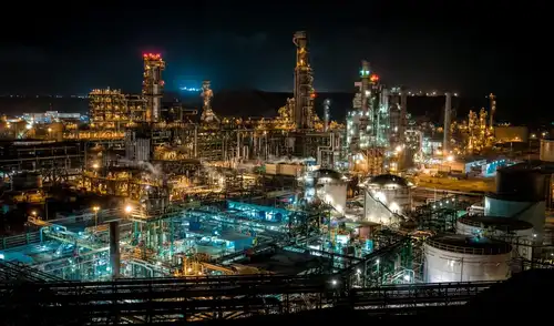 Ante la falta de apoyo estatal, Petroperú no logra capitalizar el auge de precios del refino a diferencia de otras compañías que incrementan sus ingresos gracias al alto margen. Ante la falta de apoyo estatal, Petroperú no logra capitalizar el auge de precios del refino a diferencia de otras compañías que incrementan sus ingresos gracias al alto margen.