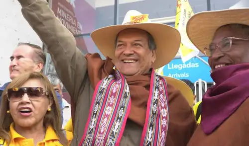 El candidato llegó a Arequipa y recomendó votar responsablemente. También se pronunció sobre las candidaturas de Keiko Fujimori y López Aliaga.