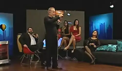 El registro corresponde a una emisión de su espacio televisivo en RBC, canal del que fue propietario y figura principal por años.