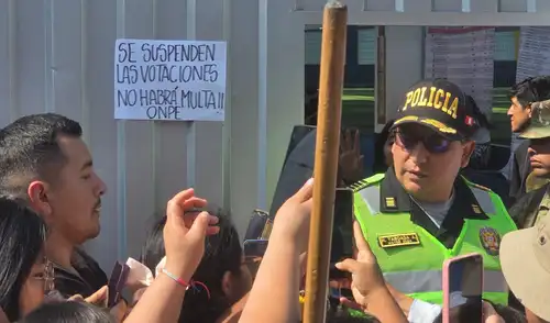 Local de votación en SJM suspende sufragio porque no llegó el material electoral