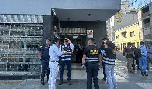 Dirección contra la Corrupción de la PNP llega a la sede central de la ONPE