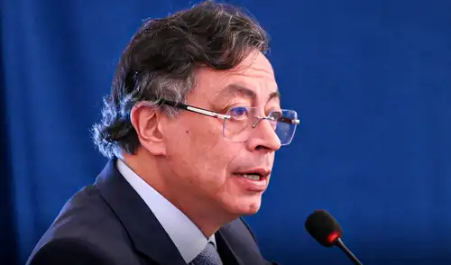 El presidente de Colombia, Gustavo Petro, dice que Latinoamérica usaría el mismo sistema "que tenía el rey español hace unos siglos".
