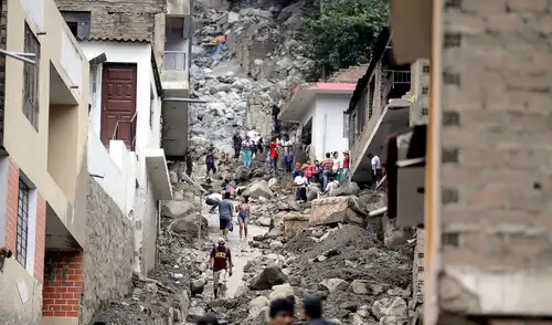 El Instituto Nacional de Defensa Civil (Indeci) alerta sobre el riesgo de huaicos y deslizamientos en 508 distritos del sur y centro del Perú por lluvias hasta el 20 de abril.