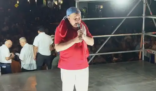 La "Gran Marcha: ¡Defendamos la Democracia!" inició al promediar las 5.00 p.m. y tuvo como punto de encuentro el Campo de Marte.