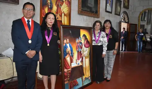 La ceremonia finalizó con reconocimientos a devotos y la donación de un cuadro del Señor de la Sentencia. Fuente: Difusión.