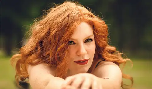 Los investigadores estiman que un máximo del dos por ciento de la población mundial tiene el cabello rojo. Foto. Pexels / AA's Photography