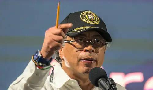 Gustavo Petro, Banco de la República, Colombia, sueldo mínimo