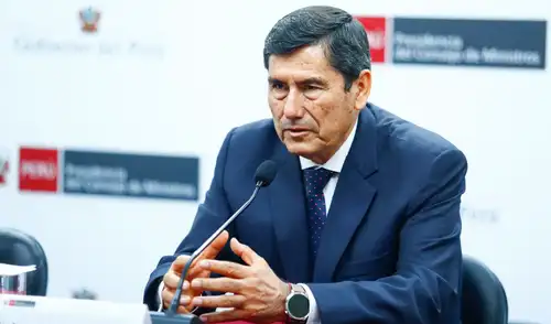 Luis Arroyo apoya la compra de aviones F-16.